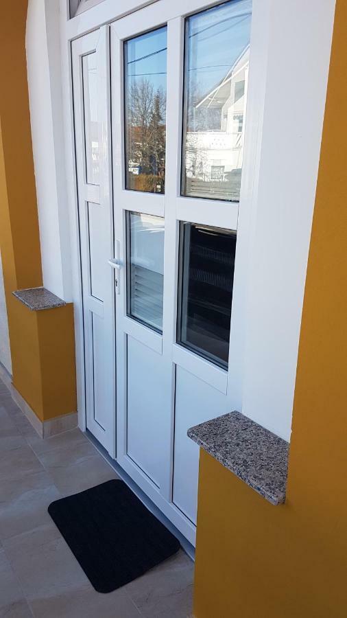 Marko Airport Rooms Velika Gorica Exteriör bild